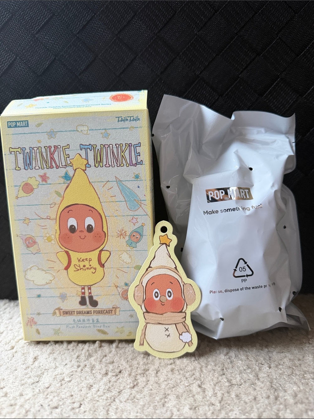 Pop Mart- Twinkle Twinkle Sweet Dreams Forecast, HUG FROM SNOWMAN